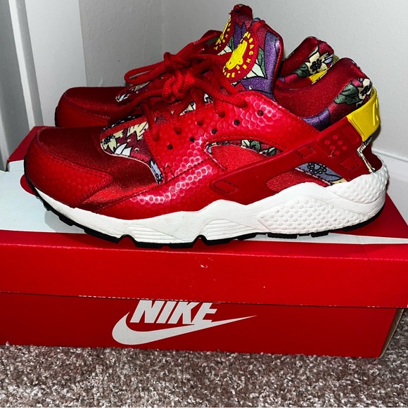 Used Women’s Nike Huarache Print Size 9W - Picture 7 of 7